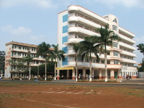 徐闻 那片被骂了三年却爱了一万年的故土，彩塘中学的青春回不去了